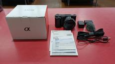 ミラーレス一眼レンズキット|SONY