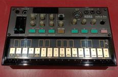 シンセサイザー|KORG