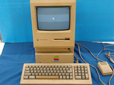 Macintosh Plus 1MB|APPLE