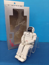 ASIMO 1/8 アクションフィギュア|ホンダダイレクトマーケティング
