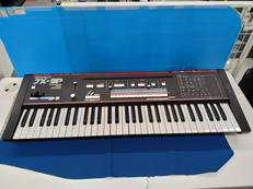 シンセサイザー|ROLAND