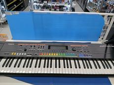 シンセサイザー|ROLAND