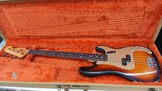 エレキベース|FENDER USA