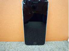 au iPhoneSE(第3世代)|APPLE