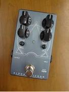 ベース用ディストーション|DARKGLASS ELECTRONICS