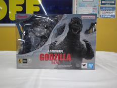 S.H.MONSTERARTS|BANDAI
