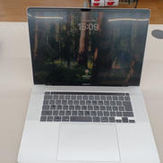 MACBOOK PRO|APPLE