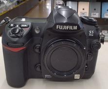 デジタル一眼ボディ|FUJIFILM
