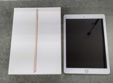 IPAD 第6世代 MRJN2J/A 32GB|APPLE