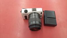 ミラーレス一眼|CANON