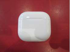 AIR　PODS　4|APPLE