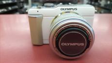 ミラーレス一眼|OLYMPUS