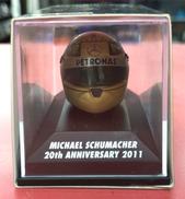 1/8 ミハエル・シューマッハ 20th ヘルメット|SCHUBERTH