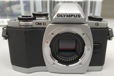 ミラーレス一眼|OLYMPUS