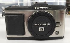 ミラーレス一眼|OLYMPUS