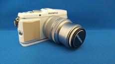 ミラーレス一眼カメラ|OLYMPUS