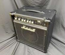 【ヘッドホン機能搭載で練習用に便利】ベースアンプ|MARSHALL