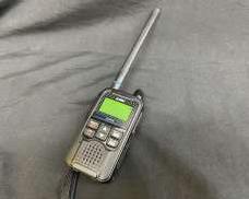 【屋外ならキロメートル単位の通話が可能】トランシーバー|ALINCO