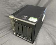 【ドライブベイ数4搭載】NASケース|QNAP