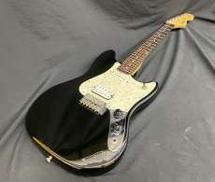 【伝統を継承したフォルム】エレキギター|SQUIER