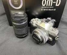 【ダブルズームレンズキット】ミラーレス一眼レフ|OLYMPUS