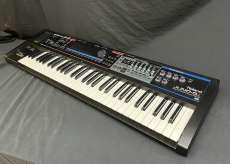 【軽量・高音質で根強い人気】シンセサイザー|ROLAND