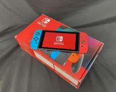 【バッテリー拡張モデル】NINTENDO SWITCH|NINTENDO