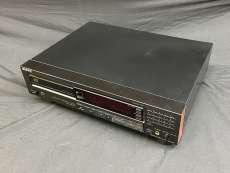 【デジタルシンクIC採用】CDプレーヤー|SONY