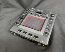 【タッチパッドで直感的な操作感を実現】サンプラー|KORG