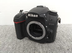 デジタル一眼レフボディ|NIKON
