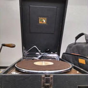 ポータブル蓄音機|ビクター英国グラモフォン