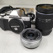 ミラーレス一眼レンズキット|OLYMPUS