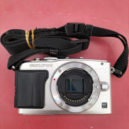 ミラーレス一眼 ボディ　*ジャンクの為返品交換不可商品です|OLYMPUS