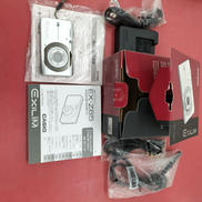 デジタルカメラ|CASIO