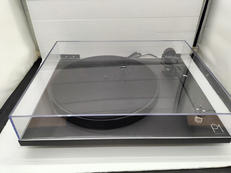 レコードプレーヤー|REGA