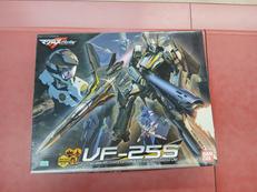 1/72 3形態完全変形モデルVF-25S|BANDAI