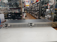 15バンドグラフィックイコライザー|DBX