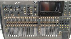 デジタルミキシングコンソール|BEHRINGER