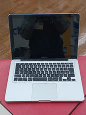 Apple　Macbook Pro　MD101J/A|APPLE