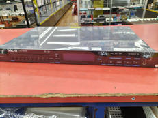 業務用CDプレーヤー|TASCAM