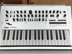 アナログシンセサイザー|KORG