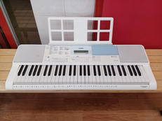 電子キーボード|CASIO