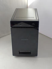 ４ベイNAS|NETGEAR