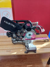 ※訳あり品　卓上スライド丸ノコ|HITACHI