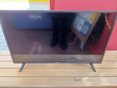 チューナーレステレビ 32インチ|RCA