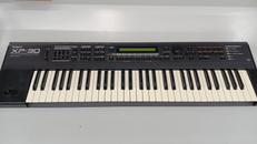 シンセサイザー|ROLAND