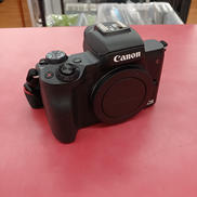 ミラーレス一眼|CANON