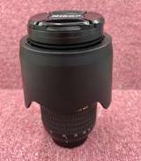 標準ズームレンズ|NIKON