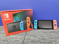 【画面少し黄ばみ有】NINTENDO SWITCH