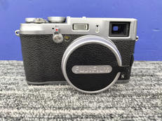 【画面に黄ばみ有】デジタルカメラ|FUJIFILM